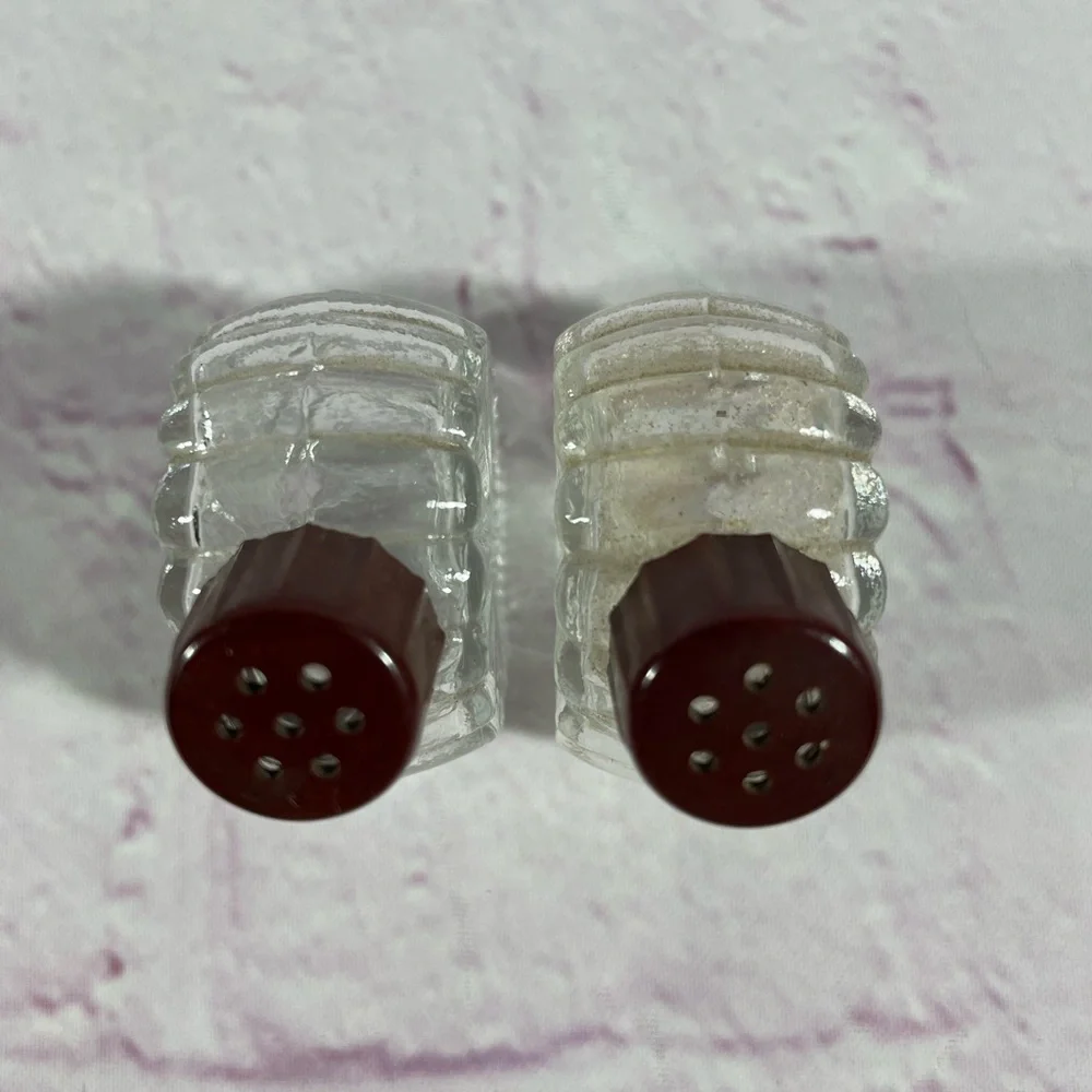 Vintage Glass Seashell Shaped Salt and Pepper Shakers with Beach Chair Holder